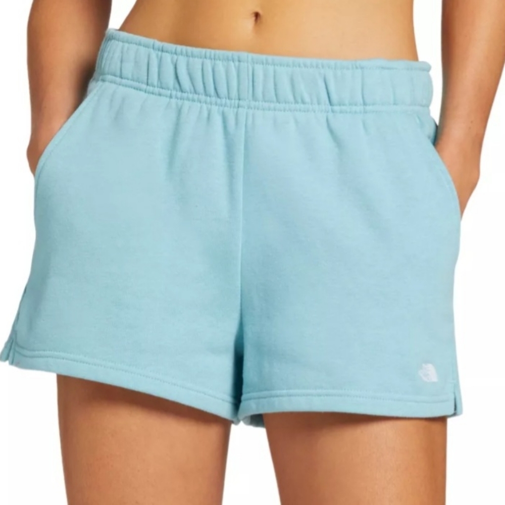 The North Face Women’s Half Dome Logo Fleece Shorts NEW size XXL - Picture 2 of 9